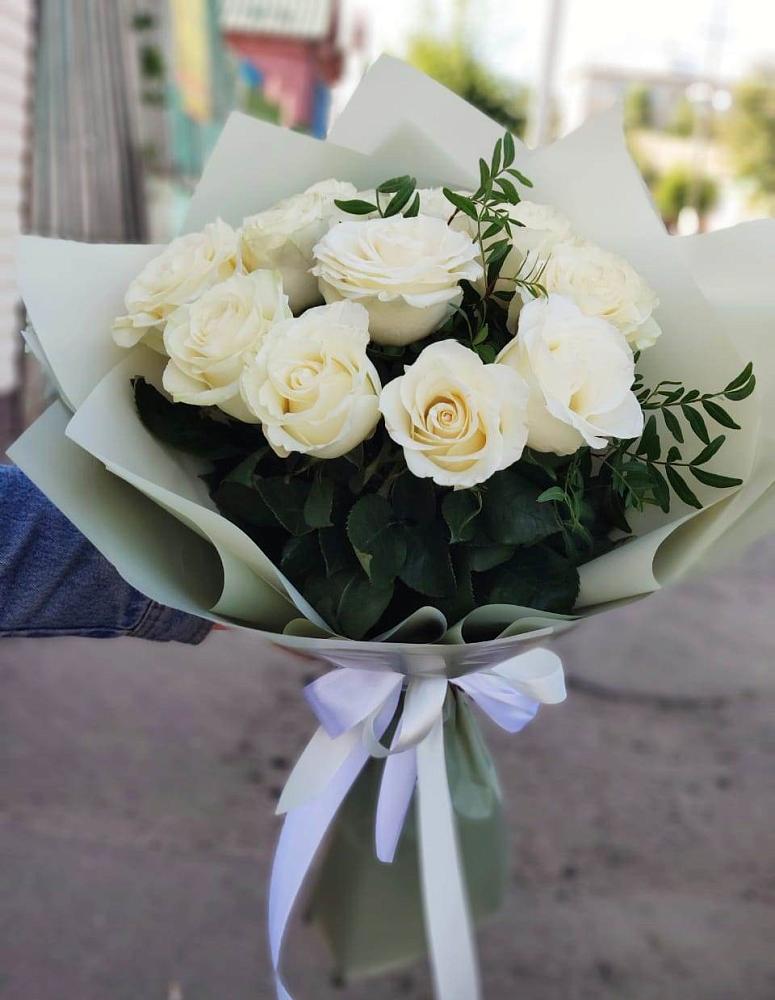 Букет Белые розы Проуд в Менделеево