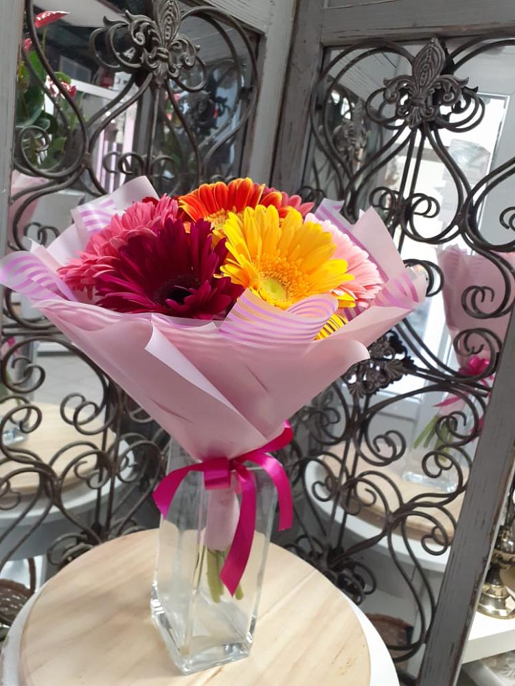 Букет цветов из: Герберы в Менделеево