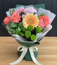 Букет цветов из:  Гвоздики, Розы, Герберы и Хризантемы в Менделеево