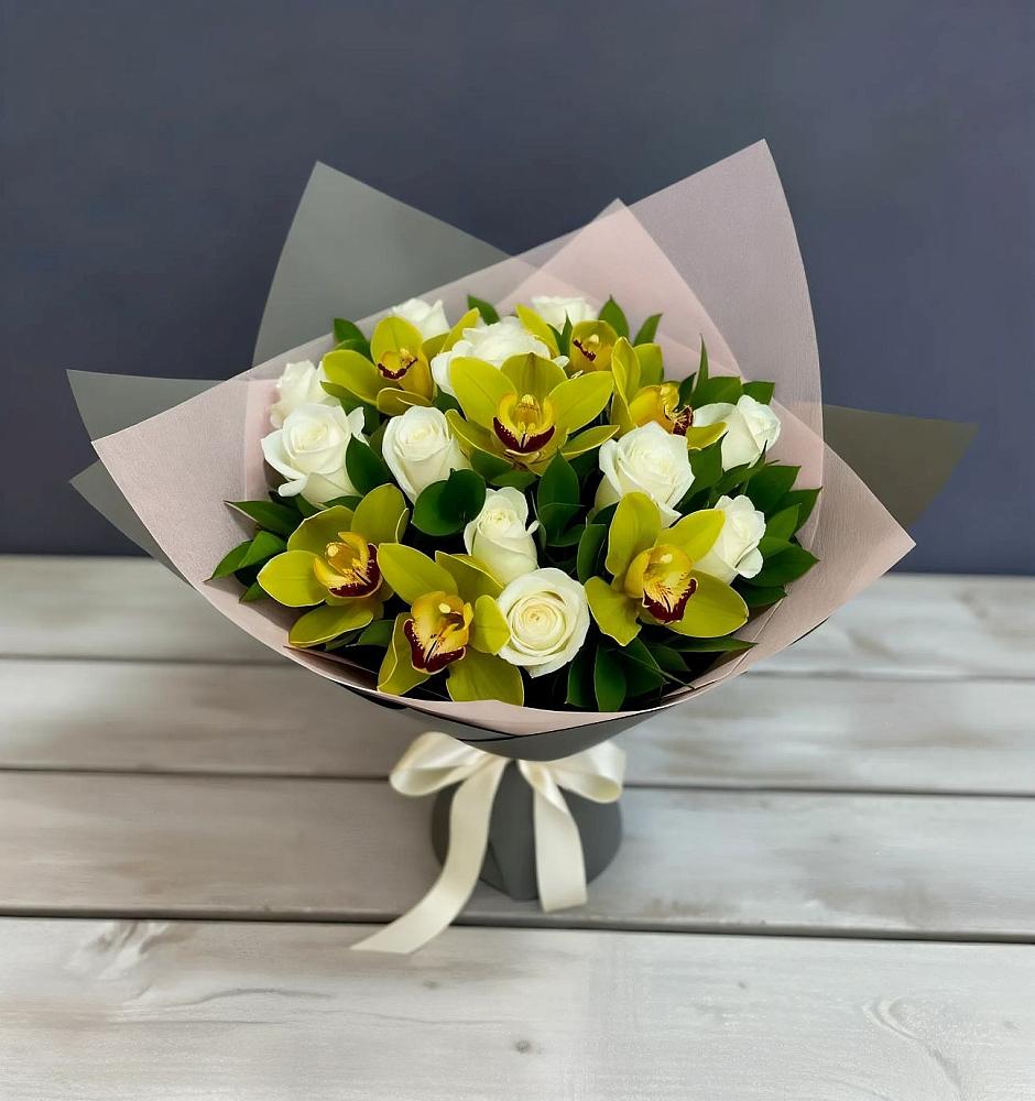 Букет цветов из: Орхидеи и Розы в Менделеево