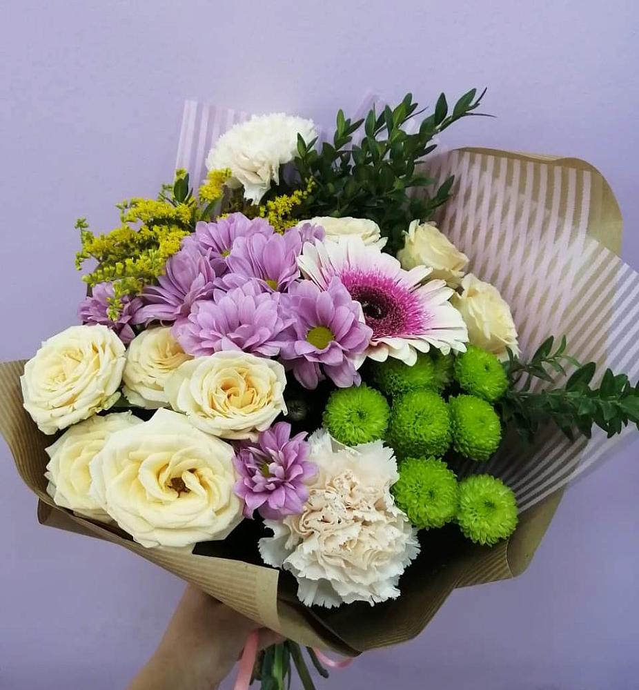 Букет цветов из: Хризантемы, Розы, Гвоздики и Герберы в Менделеево