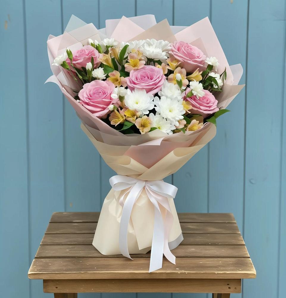 Букет цветов из: Гвоздики, Орхидеи и Розы в Менделеево