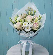 Букет цветов из:  Розы и Лизиантусы в Менделеево
