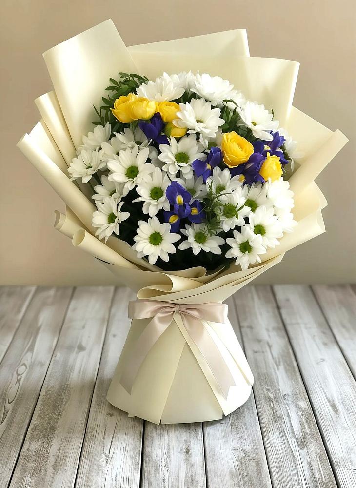 Букет цветов из: Ирисы, Хризантемы и Розы в Менделеево