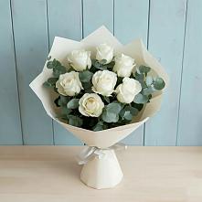 Букет Белые розы в Эвкалипте в Менделеево