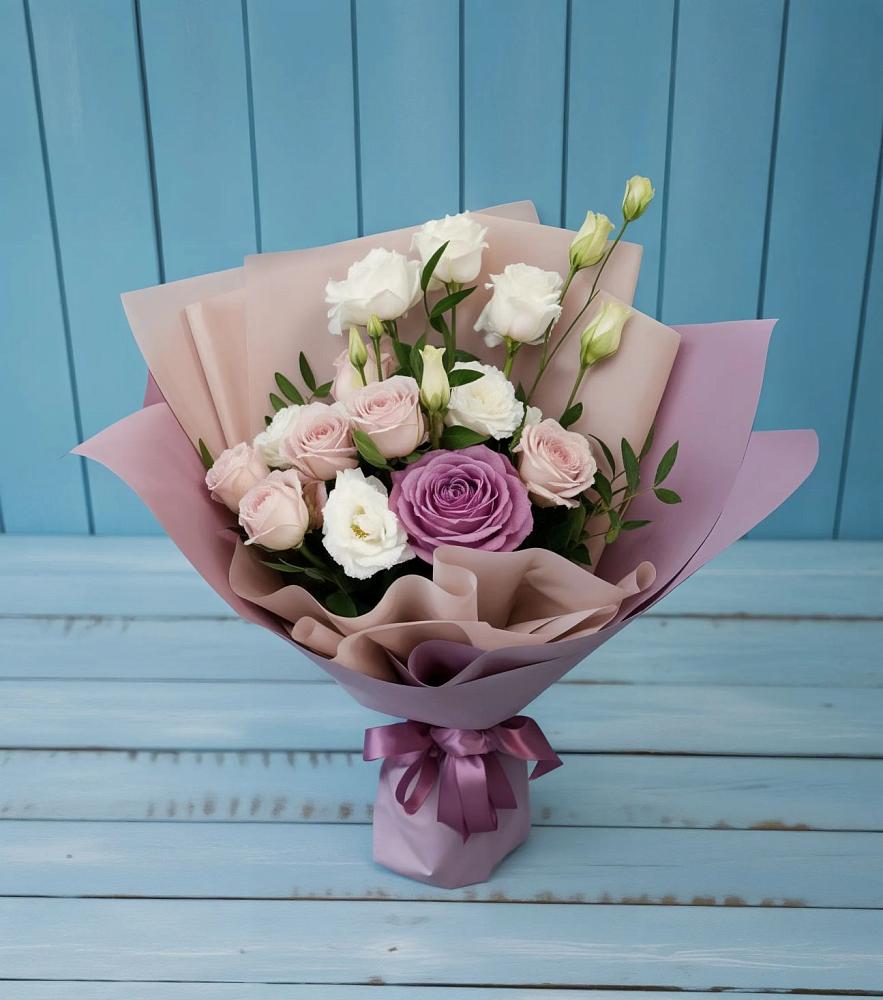 Букет цветов из: Розы и Лизиантусы в Менделеево